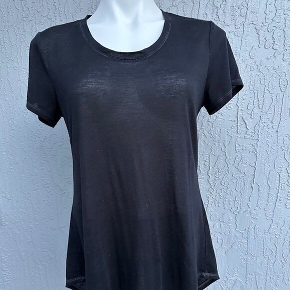 Te Verde Cutout Back Top Black M EUC - Picture 1 of 4